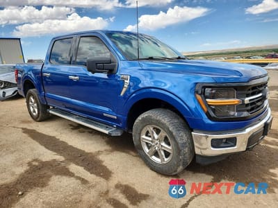 Czwarte zdjęcie samochodu z boku: 2024 FORD F150 XLT VIN:1FTFW3LD0RFA49296 - miniatura