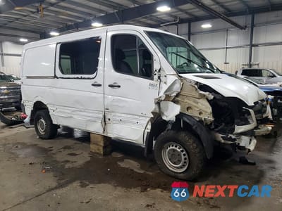 Czwarte zdjęcie samochodu z boku: 2012 MERCEDES-BENZ SPRINTER 2500 DELIVERY VAN VIN:WD4PE7CC7C5652612 - miniatura