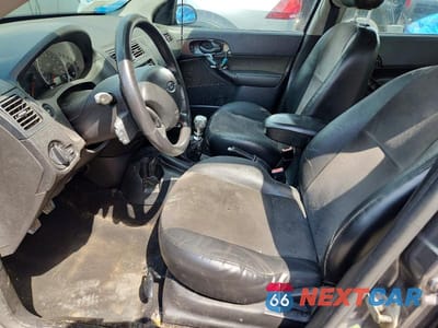 Zdjęcie 7 z 13 samochodu: 2005 FORD FOCUS VIN:1FAFP38Z95W132632 - miniatura