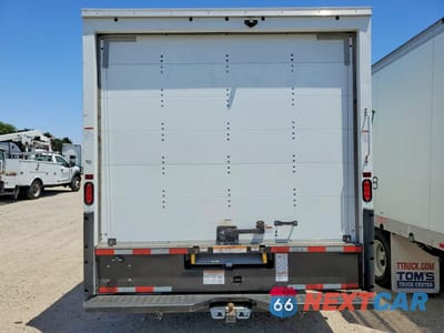 Zdjęcie 6 z 14 samochodu: 2023 GMC SAVANA BOX TRUCK VIN:7GZ37TC78PN007216 - miniatura