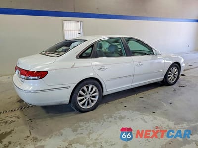 Trzecie zdjęcie samochodu z tyłu: 2007 HYUNDAI AZERA SE VIN:KMHFC46F87A210253 - miniatura