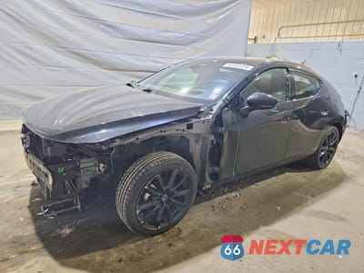 2024 MAZDA 3 PREMIUM JM1BPAMM0R1652132 - główne zdjęcie licytacji z USA - miniatura