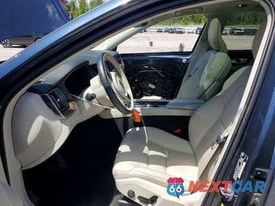 Zdjęcie 7 z 14 samochodu: 2021 VOLVO XC60 T5 MOMENTUM VIN:YV4102RK2M1834871 - miniatura