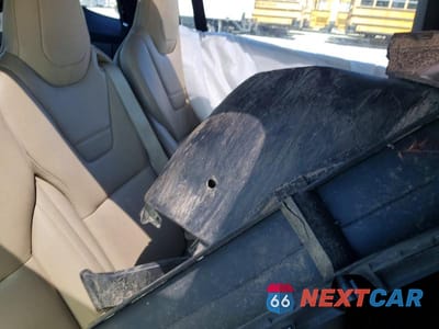 Zdjęcie 10 z 12 samochodu: 2016 TESLA MODEL X VIN:5YJXCAE48GF000461 - miniatura