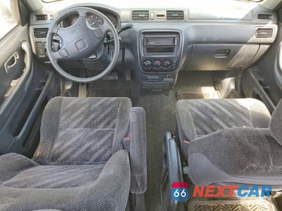 Zdjęcie 8 z 13 samochodu: 1999 HONDA CR-V LX VIN:JHLRD1844XC020000 - miniatura