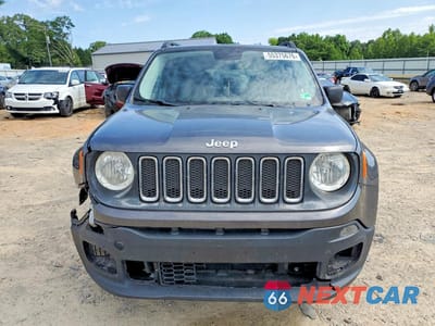 Piąte zdjęcie samochodu w środku: 2017 JEEP RENEGADE SPORT VIN:ZACCJBAB6HPE67659 - miniatura