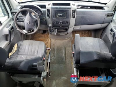 Zdjęcie 8 z 13 samochodu: 2011 FREIGHTLINER SPRINTER 3500 - DELIVERY VAN VIN:WDYPF0CC0B5532653 - miniatura