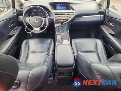 Zdjęcie 8 z 13 samochodu: 2013 LEXUS RX 450H VIN:JTJBC1BA6D2445457 - miniatura