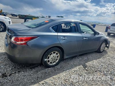 Trzecie zdjęcie samochodu z tyłu: 2015 NISSAN ALTIMA 2.5 S VIN:1N4AL3AP7FC104975 - miniatura