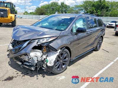 2022 TOYOTA SIENNA XSE 5TDDRKEC3NS117307 - główne zdjęcie licytacji z USA - miniatura