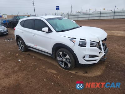 Czwarte zdjęcie samochodu z boku: 2017 HYUNDAI TUCSON SPORT VIN:KM8J3CA26HU369510 - miniatura