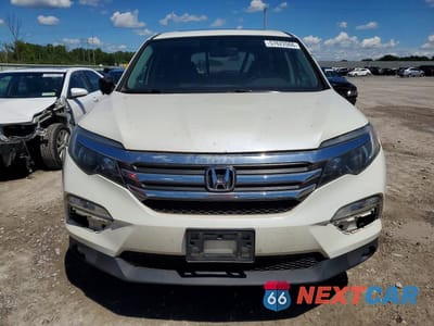 Piąte zdjęcie samochodu w środku: 2017 HONDA PILOT EXL VIN:5FNYF6H56HB024028 - miniatura