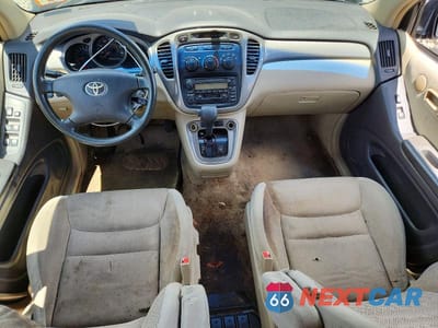 Zdjęcie 8 z 13 samochodu: 2001 TOYOTA HIGHLANDER BASE VIN:JTEGF21A010019838 - miniatura