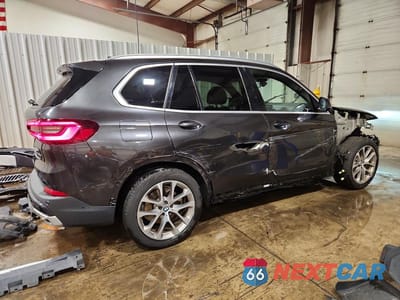 Trzecie zdjęcie samochodu z tyłu: 2021 BMW X5 XDRIVE45E VIN:5UXTA6C06M9G08018 - miniatura