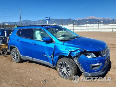 Czwarte zdjęcie samochodu z boku: 2019 JEEP COMPASS LATITUDE VIN:3C4NJCBB1KT711618 - miniatura