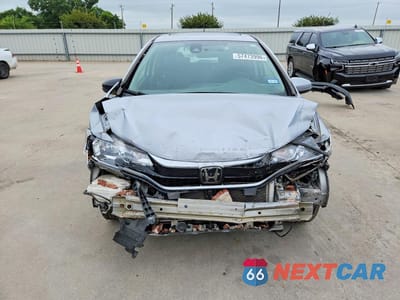 Piąte zdjęcie samochodu w środku: 2018 HONDA FIT EX VIN:3HGGK5H83JM711207 - miniatura