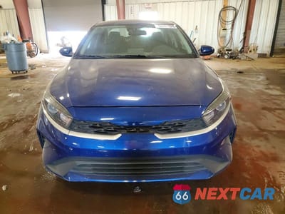 Piąte zdjęcie samochodu w środku: 2022 KIA FORTE LXS VIN:3KPF24AD7NE478671 - miniatura