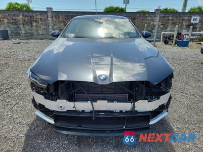 Piąte zdjęcie samochodu w środku: 2025 BMW 530 I VIN:WBA43FJ01SCU59689 - miniatura