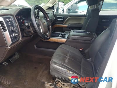 Zdjęcie 7 z 13 samochodu: 2015 CHEVROLET SILVERADO K3500 LTZ VIN:1GC4K0E88FF520611 - miniatura