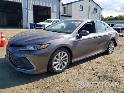 2021 TOYOTA CAMRY LE 4T1C11AK3MU457895 - główne zdjęcie licytacji z USA - miniatura