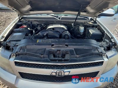 Zdjęcie 12 z 13 samochodu: 2010 CHEVROLET SUBURBAN K1500 LT VIN:1GNUKJE38AR244469 - miniatura