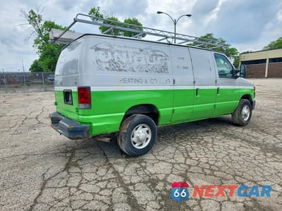 Trzecie zdjęcie samochodu z tyłu: 2013 FORD ECONOLINE E250 VAN VIN:1FTNE2EW3DDA33783 - miniatura