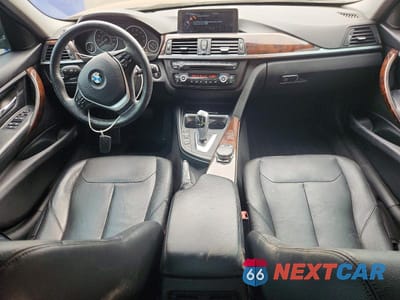Zdjęcie 8 z 13 samochodu: 2015 BMW 328 XI VIN:WBA3B3G5XFNT18078 - miniatura