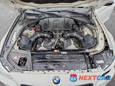 Zdjęcie 11 z 12 samochodu: 2014 BMW M5 VIN:WBSFV9C53ED593286 - miniatura
