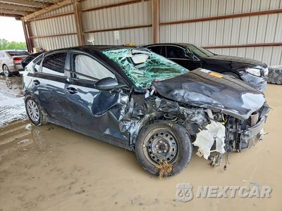 Czwarte zdjęcie samochodu z boku: 2019 KIA FORTE FE VIN:3KPF24AD7KE137749 - miniatura