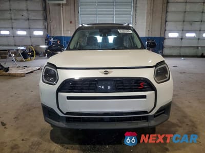 Piąte zdjęcie samochodu w środku: 2025 MINI COUNTRYMAN S ALL4 VIN:WMZ23GA02S7R98623 - miniatura
