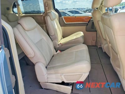 Zdjęcie 11 z 13 samochodu: 2010 CHRYSLER TOWN & COUNTRY LIMITED VIN:2A4RR6DX7AR136828 - miniatura