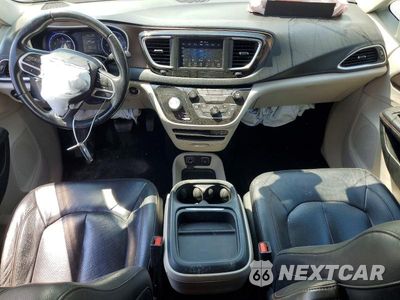 Zdjęcie 8 z 13 samochodu: 2018 CHRYSLER PACIFICA TOURING L VIN:2C4RC1BG0JR120113 - miniatura