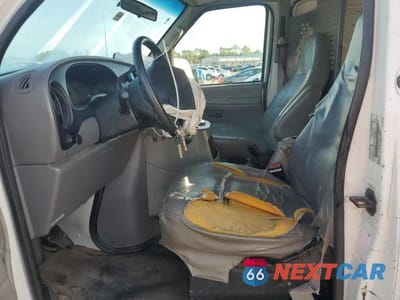 Zdjęcie 7 z 13 samochodu: 2001 FORD ECONOLINE E350 SUPER DUTY VAN VIN:1FTSS34L81HB27784 - miniatura