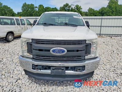 Piąte zdjęcie samochodu w środku: 2017 FORD F250 SUPER DUTY VIN:1FT7W2B68HEF22724 - miniatura