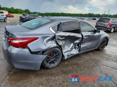 Trzecie zdjęcie samochodu z tyłu: 2018 NISSAN ALTIMA 2.5 SV VIN:1N4AL3AP6JC239857 - miniatura