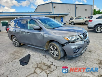Czwarte zdjęcie samochodu z boku: 2019 NISSAN PATHFINDER SV VIN:5N1DR2MN8KC627566 - miniatura