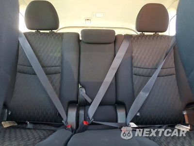 Zdjęcie 10 z 13 samochodu: 2017 NISSAN ROGUE SV VIN:5N1AT2MT7HC824384 - miniatura