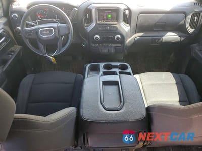 Zdjęcie 8 z 12 samochodu: 2024 GMC SIERRA K1500 VIN:3GTPUAEK6RG281846 - miniatura