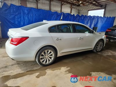 Trzecie zdjęcie samochodu z tyłu: 2016 BUICK LACROSSE VIN:1G4GB5G37GF262557 - miniatura