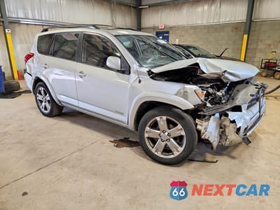 Czwarte zdjęcie samochodu z boku: 2008 TOYOTA RAV4 SPORT VIN:JTMBK32V486048378 - miniatura