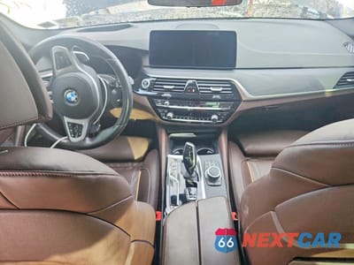 Zdjęcie 8 z 12 samochodu: 2022 BMW 540 XI VIN:WBA73BJ0XNCK28929 - miniatura