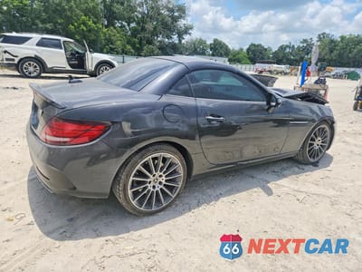 Trzecie zdjęcie samochodu z tyłu: 2019 MERCEDES-BENZ SLC 300 VIN:WDDPK3JA8KF156939 - miniatura