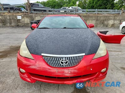 Piąte zdjęcie samochodu w środku: 2004 TOYOTA CAMRY SOLARA SE SPORT V6 VIN:4T1CA38P94U006676 - miniatura