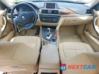 Zdjęcie 8 z 12 samochodu: 2013 BMW 328 XI VIN:WBA3B3C53DF540183 - miniatura