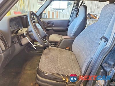 Zdjęcie 7 z 13 samochodu: 2000 JEEP CHEROKEE SPORT VIN:1J4FF48S6YL180952 - miniatura
