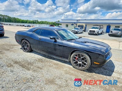 Czwarte zdjęcie samochodu z boku: 2010 DODGE CHALLENGER SRT-8 VIN:2B3CJ7DW5AH220735 - miniatura
