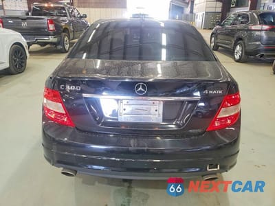 Zdjęcie 6 z 12 samochodu: 2011 MERCEDES-BENZ C 300 4MATIC VIN:WDDGF8BB1BR183603 - miniatura
