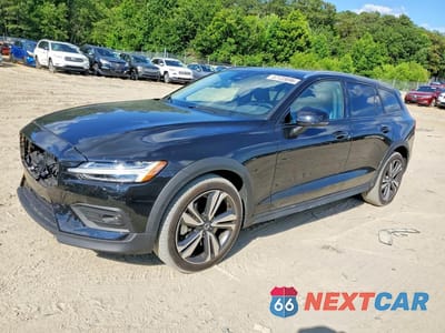 2025 VOLVO V60 CROSS COUNTRY PLUS YV4L12WK6S2148527 - główne zdjęcie licytacji z USA - miniatura