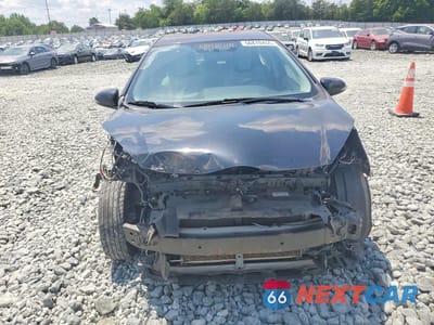 Piąte zdjęcie samochodu w środku: 2016 TOYOTA PRIUS C ONE VIN:JTDKDTB32G1134230 - miniatura