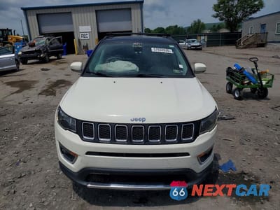 Piąte zdjęcie samochodu w środku: 2018 JEEP COMPASS LIMITED VIN:3C4NJDCB2JT478870 - miniatura